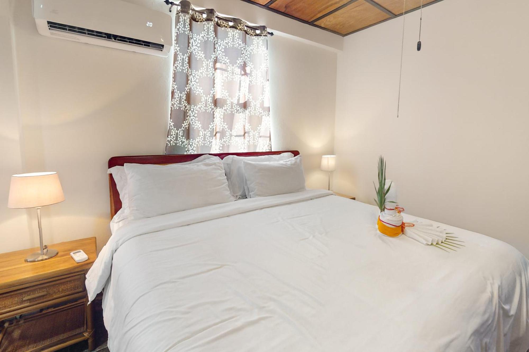 Hummingbird Home Suites San Pedro  Zimmer foto